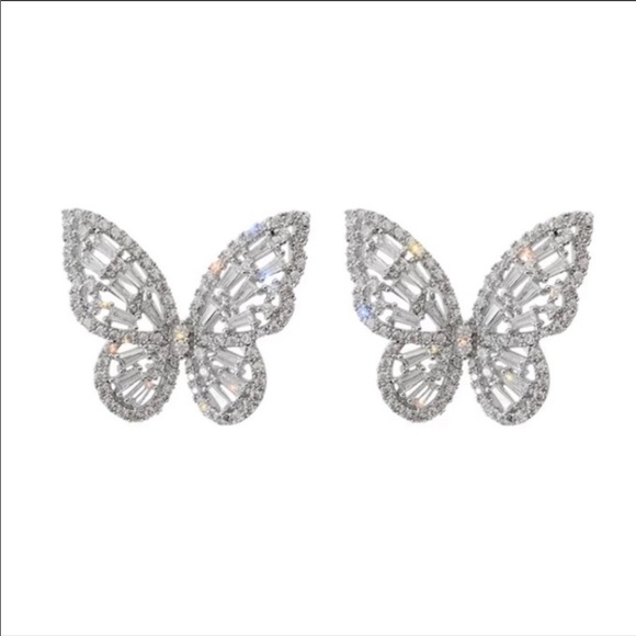 **NEW Silver Shiny Butterfly Stud Earrings - Picture 3 of 5